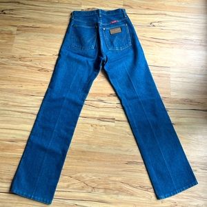 Vintage Wrangler High Rise / Straight Leg